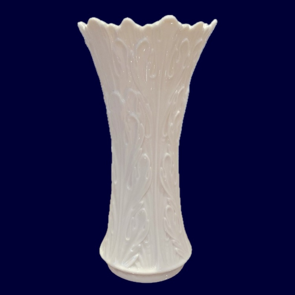 Vintage 80s Lenox Classic Off White Porcelain Woodland Leaf Pattern Vase/Pitcher